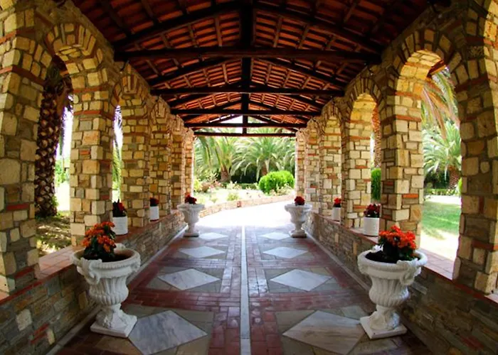 Canvas By Mitsis Alexander The Great Szálloda Kriopijí