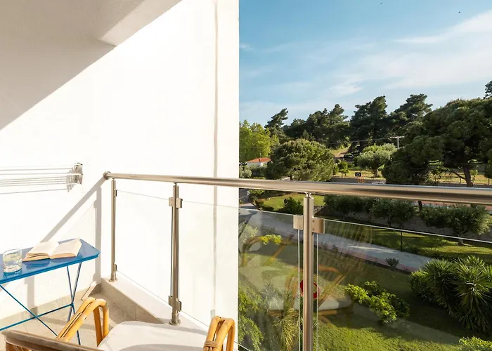 Szálloda Canvas By Mitsis Alexander The Great