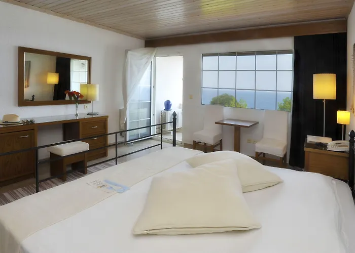 Canvas By Mitsis Alexander The Great Hotell 4*